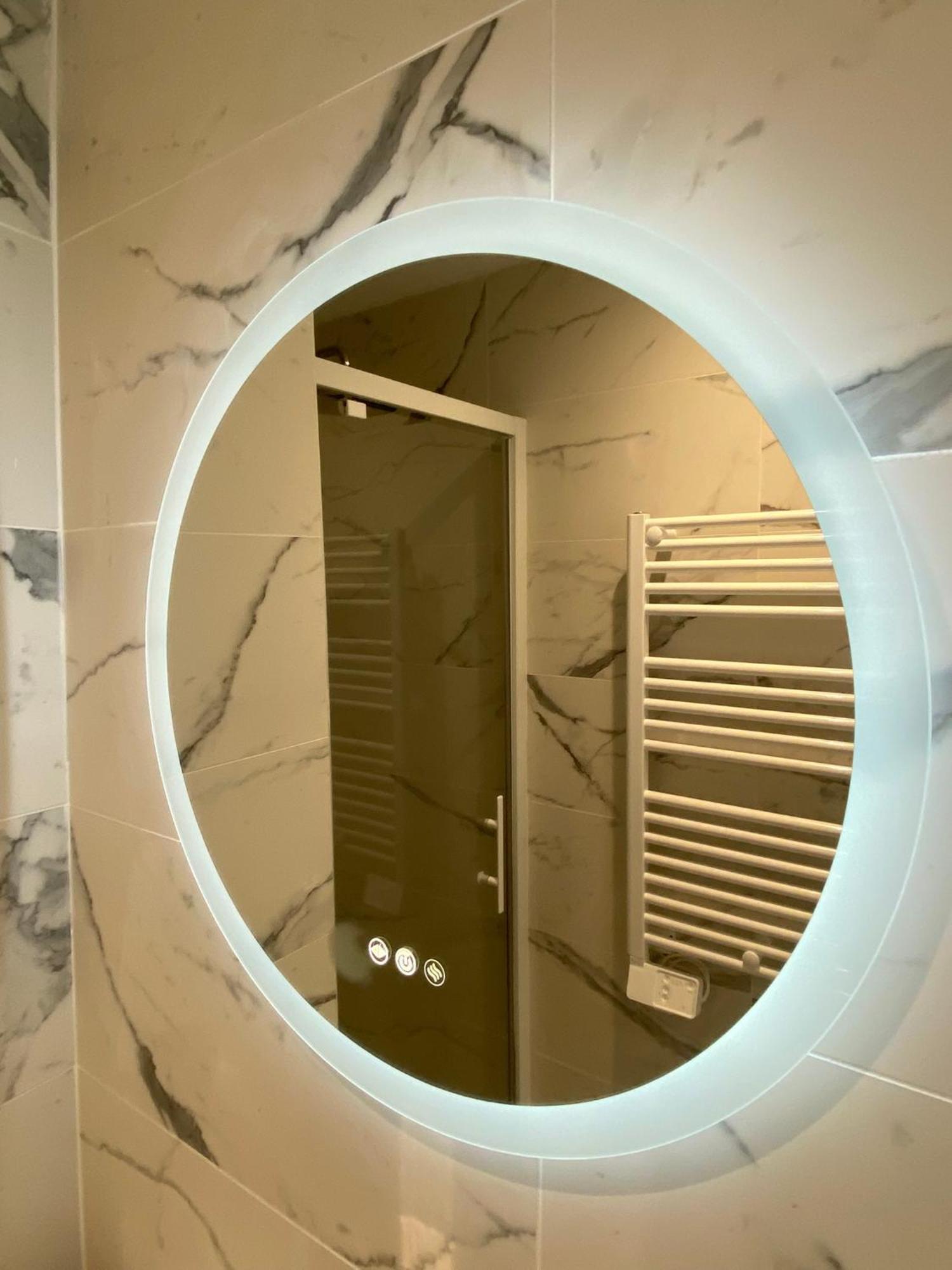 Appartement Face Mer Et Port Santa Lucia Climatise Et Wifi Saint-Raphaël Eksteriør bilde