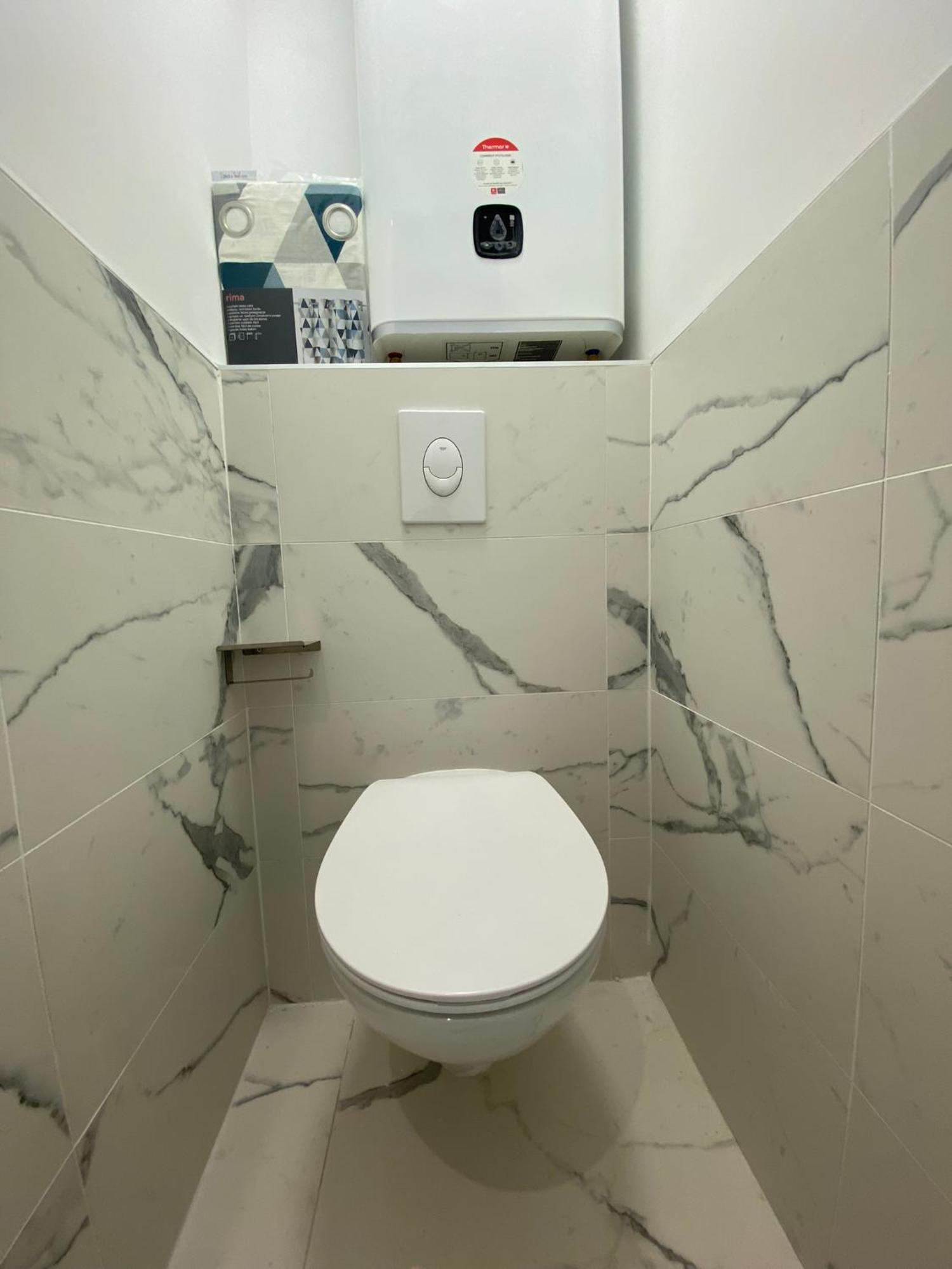 Appartement Face Mer Et Port Santa Lucia Climatise Et Wifi Saint-Raphaël Eksteriør bilde