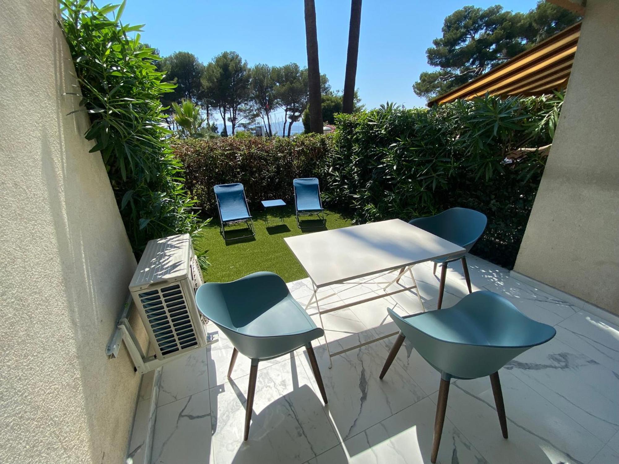 Appartement Face Mer Et Port Santa Lucia Climatise Et Wifi Saint-Raphaël Eksteriør bilde