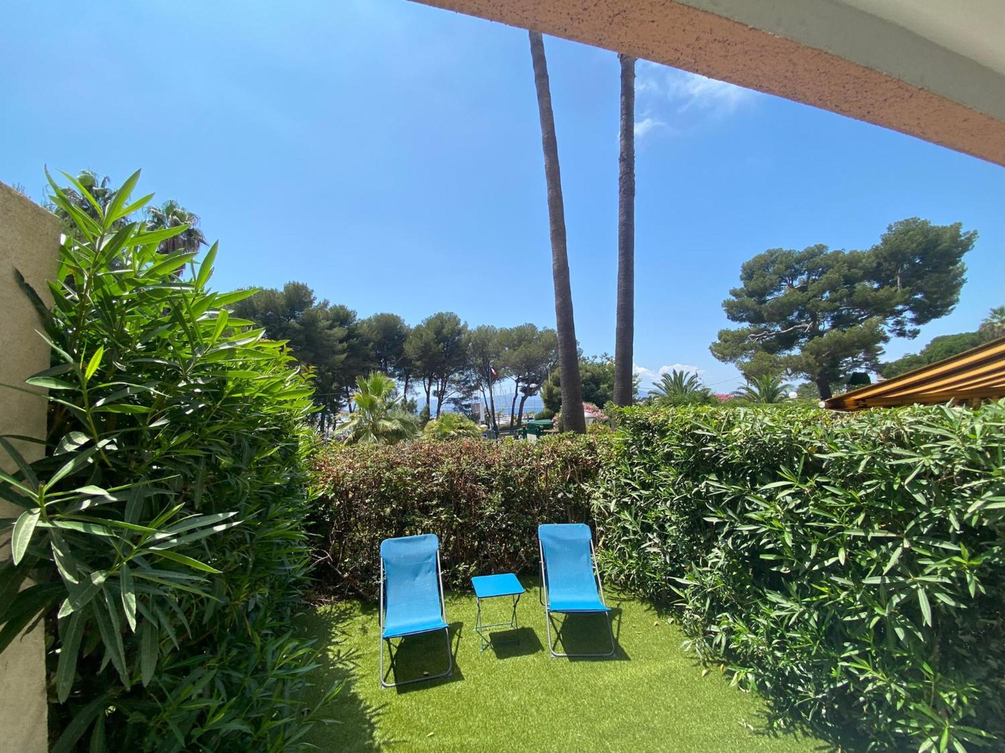 Appartement Face Mer Et Port Santa Lucia Climatise Et Wifi Saint-Raphaël Eksteriør bilde