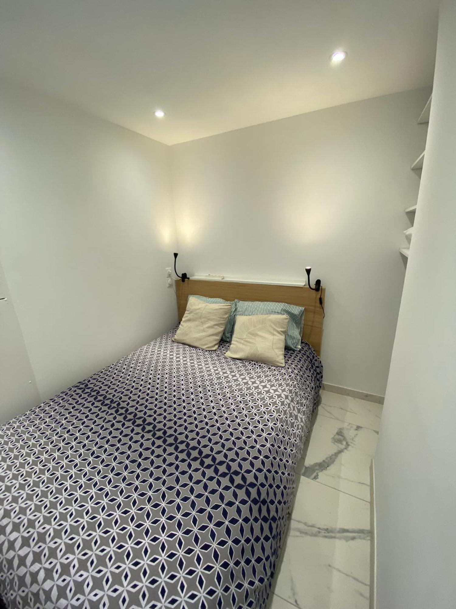Appartement Face Mer Et Port Santa Lucia Climatise Et Wifi Saint-Raphaël Eksteriør bilde