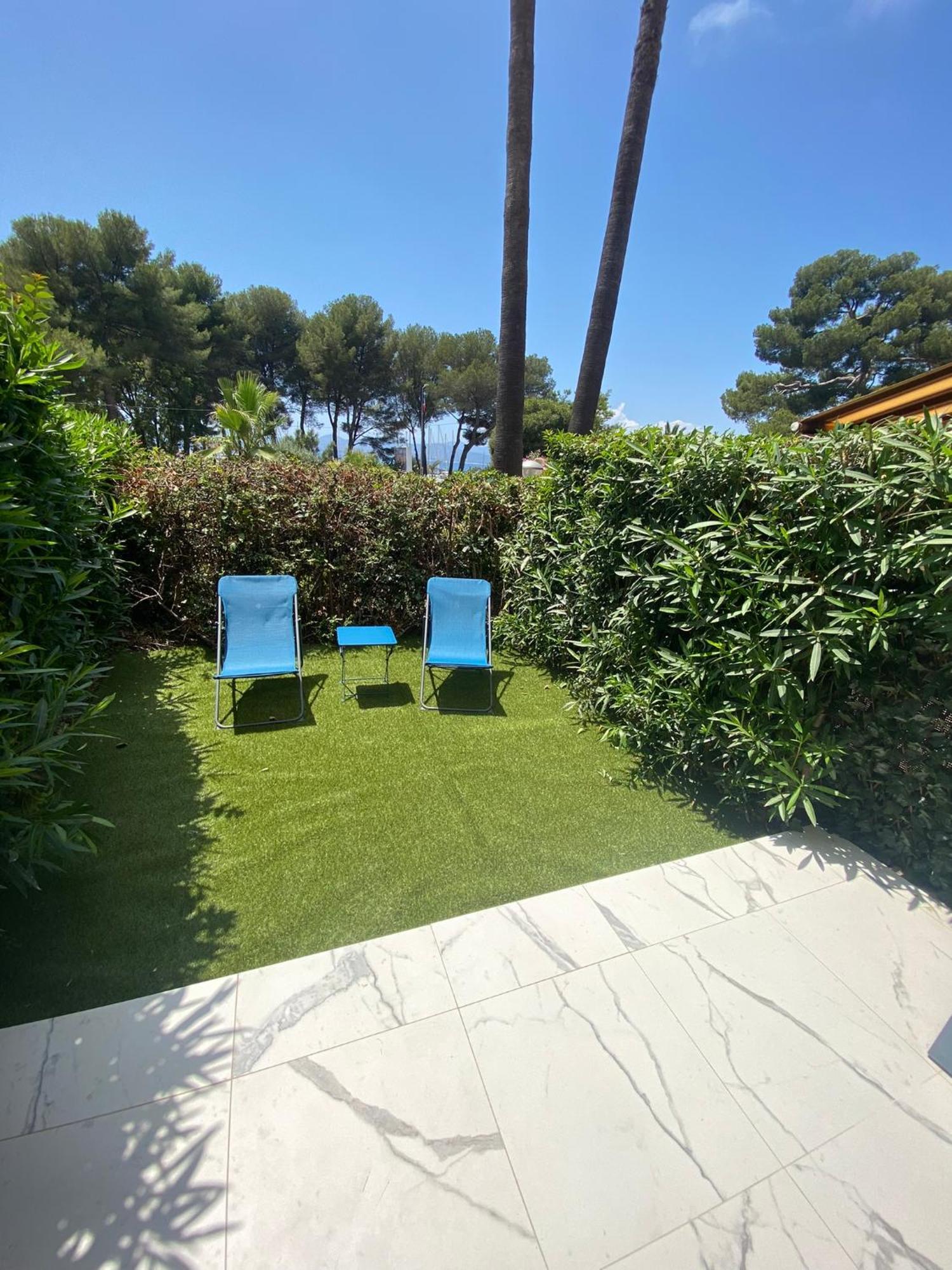 Appartement Face Mer Et Port Santa Lucia Climatise Et Wifi Saint-Raphaël Eksteriør bilde